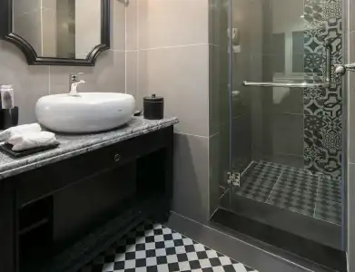 JM Marvel & Spa - 7