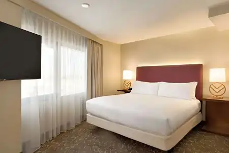 Embassy Suites by Hilton Phoenix Downtown North - 50