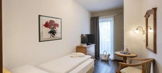 Waldrast - Forestside Living - 64