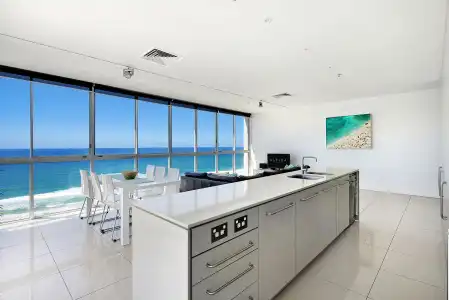 ULTIQA Air On Broadbeach - 30