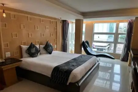 UPARs Sukhumvit 11 Nana - 27