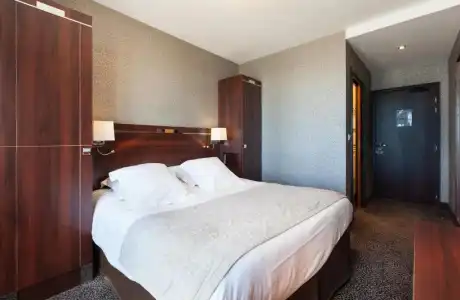 Hôtel Ambassadeurs - 41