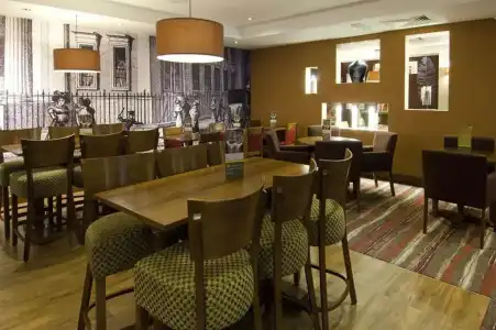 Premier Inn London Waterloo - York Road - 12