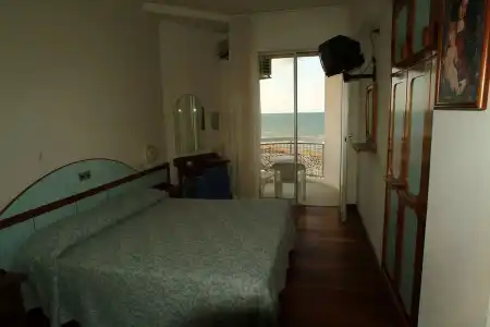 HR Resort - 2