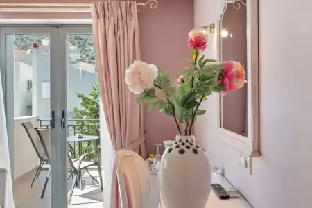 Aerinon Guesthouse - 53