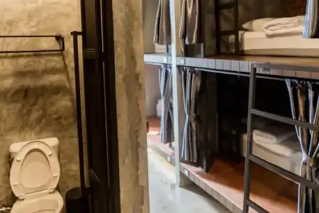 Premier Hostel - 34