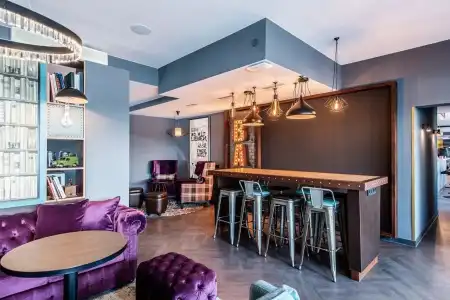 Premier Inn Saarbruecken City Centre - 7