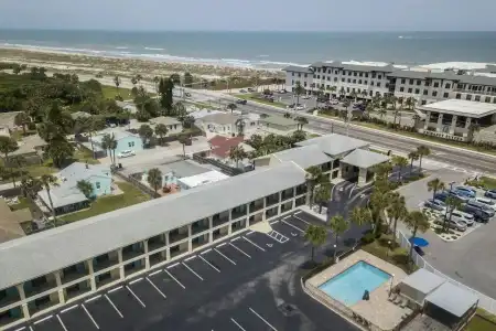 Ocean Breeze Inn - 15
