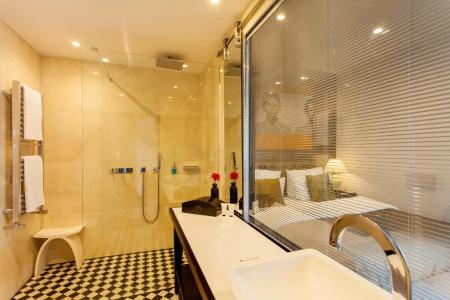 Quentin Boutique - 96