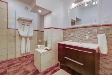 City Boutique Inn - 70
