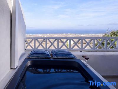 Muses Cycladic Suites - 125