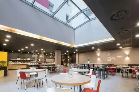 Ibis Praha Old Town - 18