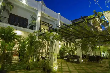 Apsara Centrepole - 0
