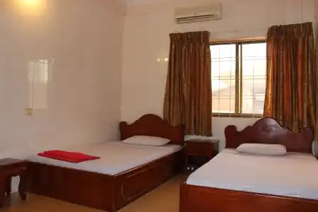 Lucky 2 Guesthouse - 3
