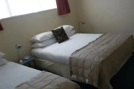 Bavarian Motel - 24