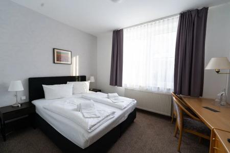 Bernstein Acamed Resort - 25