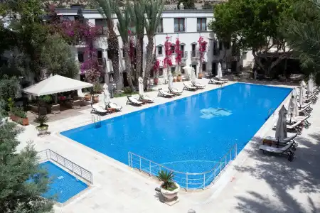 DoubleTree by Hilton Bodrum Marina Vista - 13