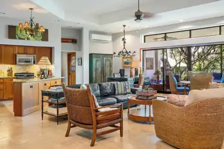 Luana Waikiki & Suites - 85