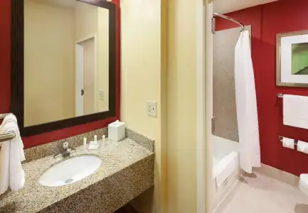 Courtyard by Marriott Jackson - 7