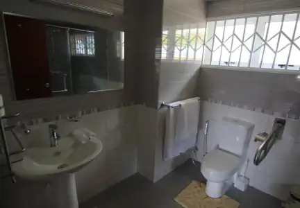 Surfers Beach Self Catering Chalets - 7