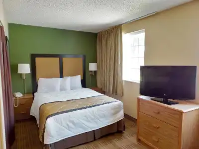 Southpoint Suites - 4