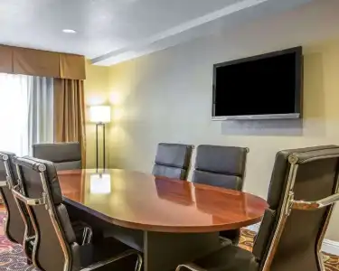 Comfort Inn & Suites Ventura Beach - 20