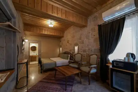 Cratus Stone Palace - 36
