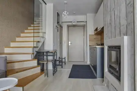 BOUTIQUE Entry E - 60