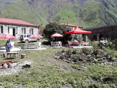 Kazbegi Guest House - 12