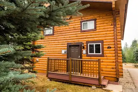 Glacier House Resort - 42