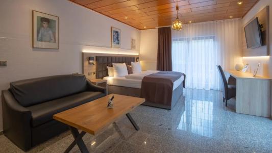 Hotel-Restaurant Barbarossahof - 136