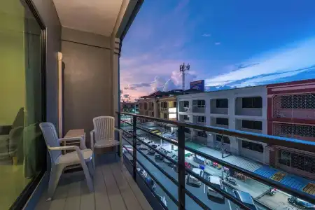Tiya House Rooms & Cafe - 85