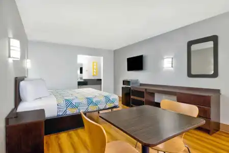 Motel 6 Plano, TX - Plano Northeast - 37