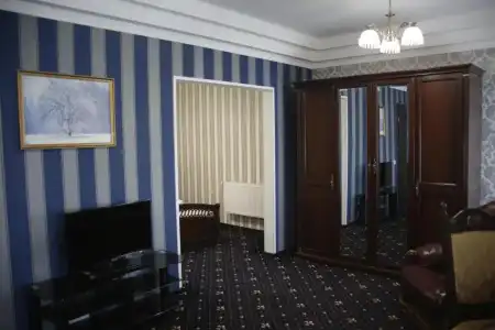 Garden Hall - 2