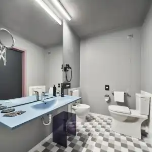 The Modernist - 29