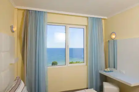 Perla Beach Luxury - All Inclusive & Free Beach Access - 36