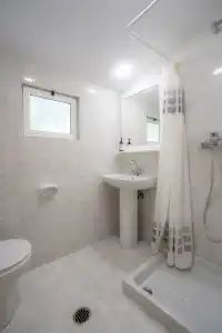 Alamis & Apartments - 95
