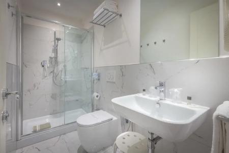 Ungherese Small Luxury - 97