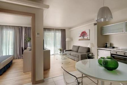 Blazer Suites - 37