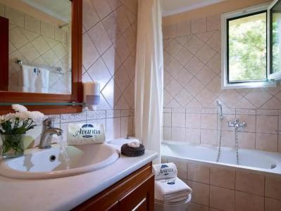 Avantis Suites - 102