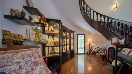 White Mansion - 14