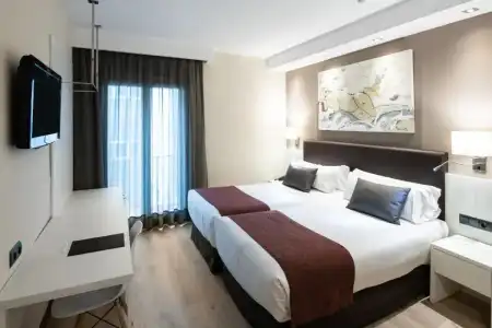 Catalonia Castellnou - 36