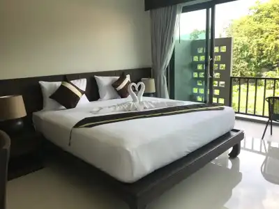 Amarina Green - 1