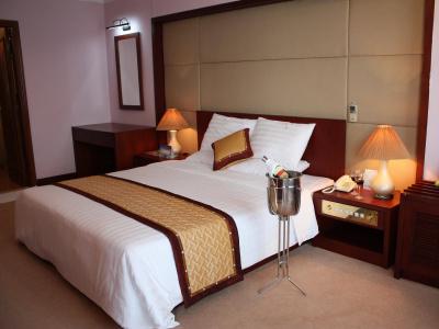 Halong Pearl - 2
