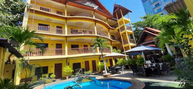 Phratamnak Inn - 12