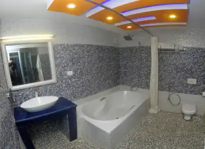 Royal Penguin Boutique & Spa - 106