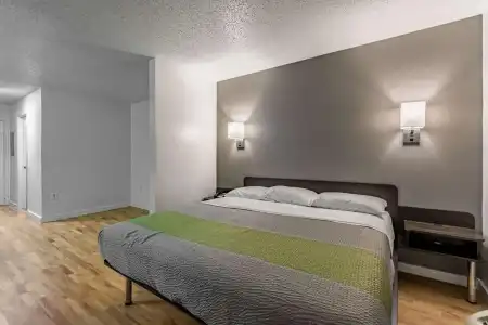 Studio 6 Dallas, TX - 11