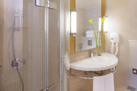 Ibis One Central - 43
