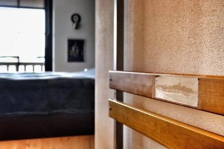 Road Stop Neandertal - 78