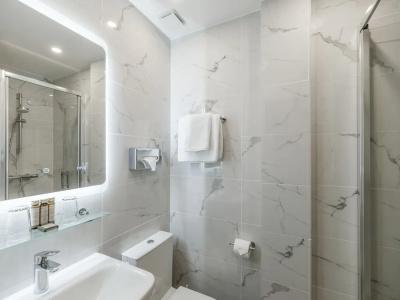Hôtel Minerve Paris - 91